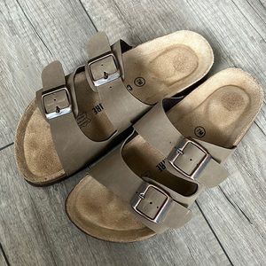 Size 7 like new condition w/leather insole